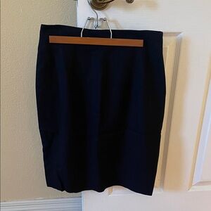 Jones New York Elegant Black Pencil Skirt